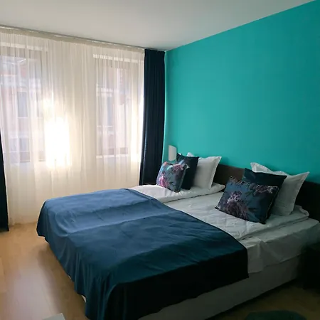 Botanique - Cozy With Free Bottle Of Wine *