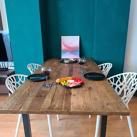 Appartamento Botanique - Spacious 1br, Terrace, Free Parking *