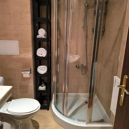 Botanique - Spacious 1br, Terrace, Free Parking Appartamento
