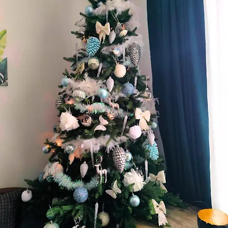 Апартамент Botanique - Cozy With Free Bottle Of Wine